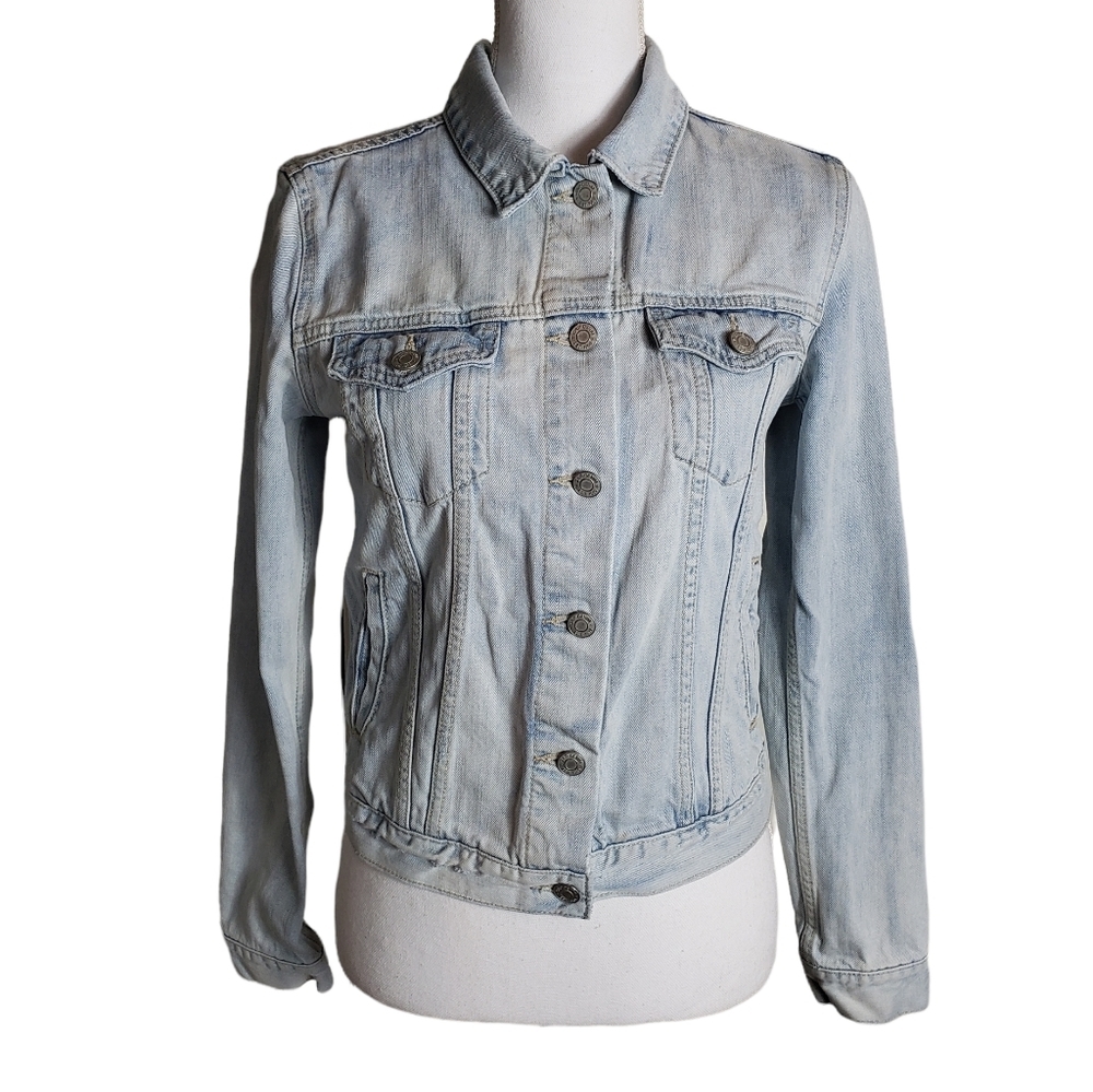 Gap Denim Jean Jacket Size XS Light Blue Wash 100% Cotton Fitted Y2K Classic